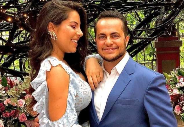 Esposa de Thammy Miranda encanta em fotos amamentando o filho do casal