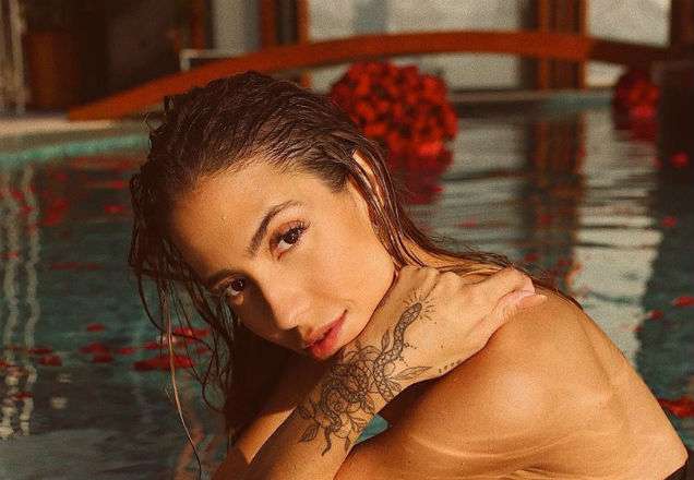 Gabi Brandt leva puxão de orelha após foto sensual na praia