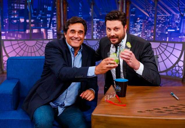 Danilo Gentili conversa com Luciano Szafir no The Noite desta terça