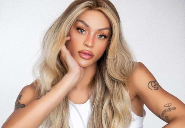 Pabllo Vittar mostra cabelo descolorido e brinca: Quase uma Goku