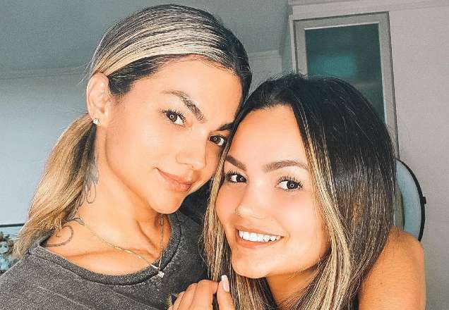 Kelly Key deixa a filha cortar seu cabelo e diz: "Gostei"