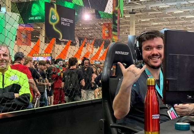 Mais Esports - #CSGO: Para alcançar o número de 16,2 milhões de horas  assistidas durante novembro, Gaules realizou mais de 711 horas de  transmissão na Twitch! O que achou dos números do