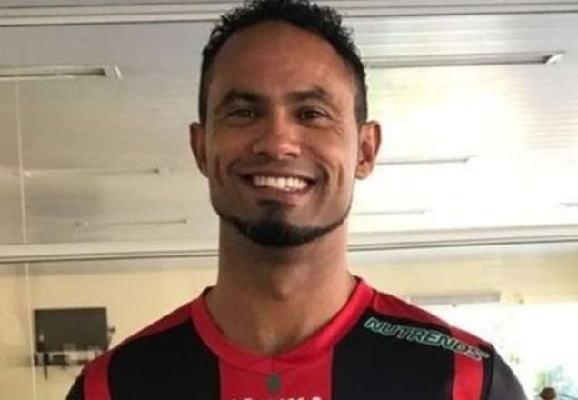 Goleiro Bruno assina com clube-empresa europeu e deve ser emprestado a time do Rio de Janeiro