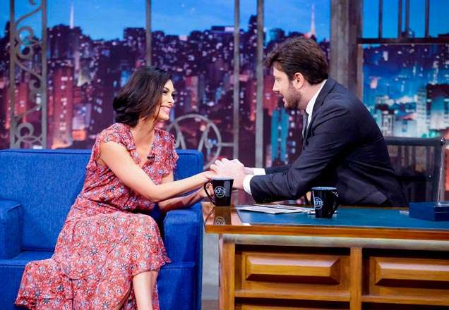 Confira os melhores momentos da entrevista com Morena Baccarin e Banda Melim