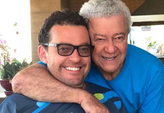 Pai e filho de Fernando Rocha estão com coronavírus