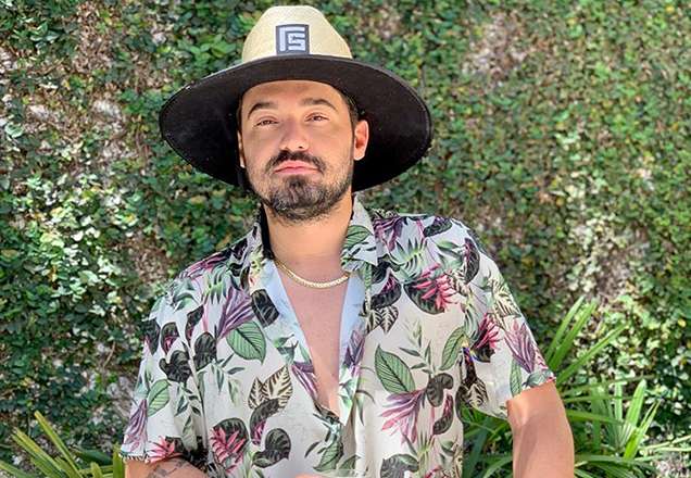 Fernando Zor acorda Maraisa e namorado com caixa de som altíssima