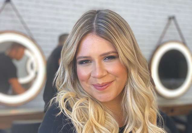 Marília Mendonça posta foto sexy e cantor dispara: "Pego fácil"