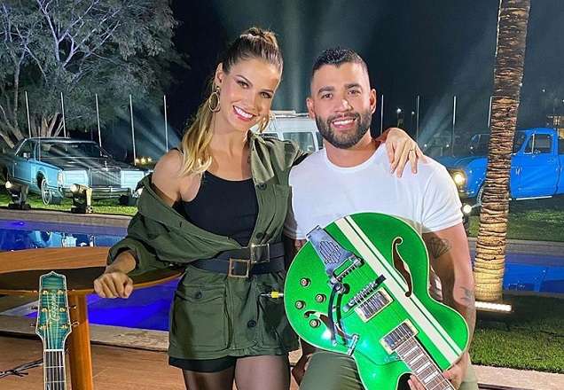 Irreconhecíveis? Andressa Suita posta antes e depois com Gusttavo Lima