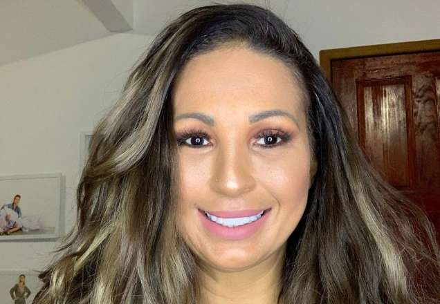 Valesca Popozuda ousa ao aparecer com sutiã bem decotado
