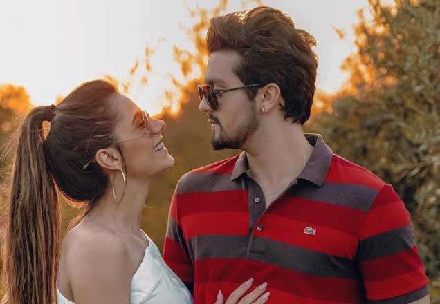 Luan Santana faz declaração picante para a noiva Jade Magalhães