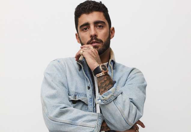 Pedro Scooby pinta os cabelos de rosa e fica a cara do atual de Anitta; veja