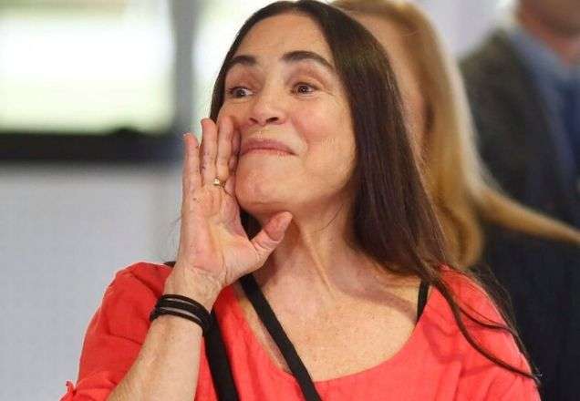 Entrevista de Regina Duarte tem final inesperado e sofre críticas