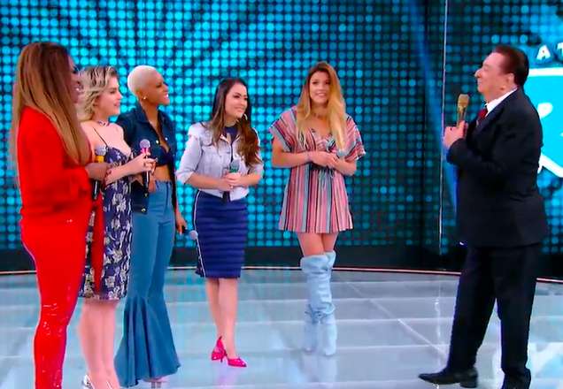 Parecem miniaturas! Grupo Rouge surpreende meninas do Baby Rouge