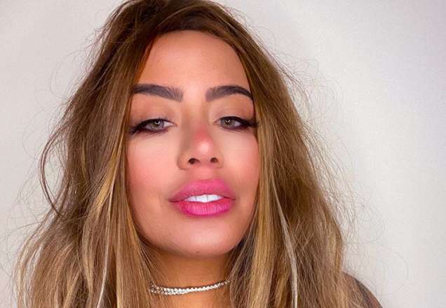 Rafaella Santos posta clique de biquíni renovando o bronzeado