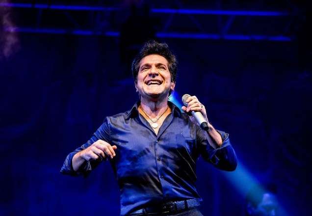 Cantor Daniel completa 10 anos de casamento e faz linda homenagem à mulher