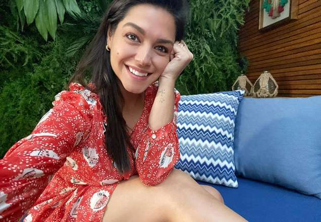 Thais Fersoza posa com penteado diferentão: "Achei descolado e moderno"