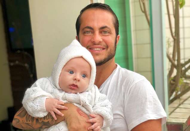 Thammy Miranda publica fotos em família e derrete corações