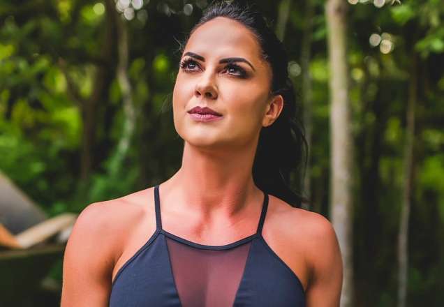 Graciele Lacerda esbanja corpão em vídeo inspirador