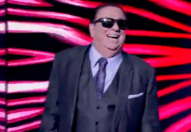 Raul Gil tira onda de funkeiro com MC G15 e empolga a plateia