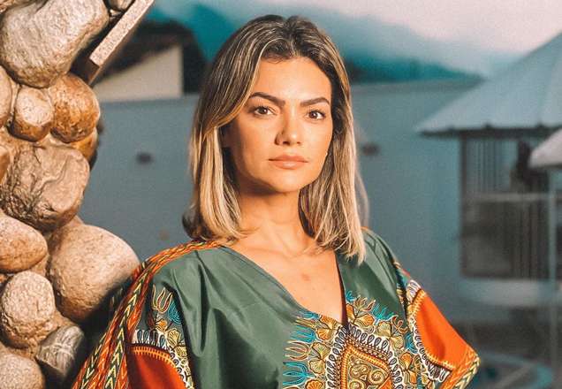 Kelly Key faz vídeo abrindo espacate e flexibilidade impressiona: "Pra descontrair"