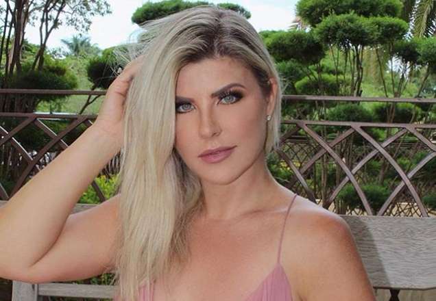 Iris Stefanelli usa look diferentão e fãs comparam: "Pijama da Ivete"