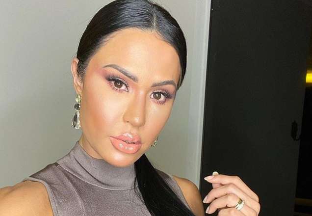 Gracyanne Barbosa entra no clima de festa junina e usa look caipira