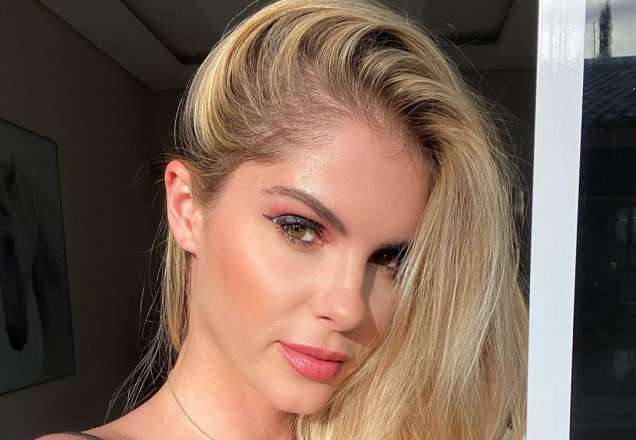 Bárbara Evans se emociona e chora ao divulgar resultado de biópsia