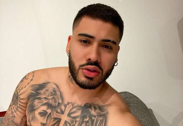Kevinho aproveita folga na quarentena e faz cirurgia plástica