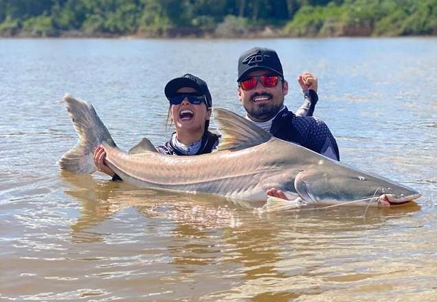 Fernando faz desafio de pesca para Maiara e garante: "Anel no seu dedo"