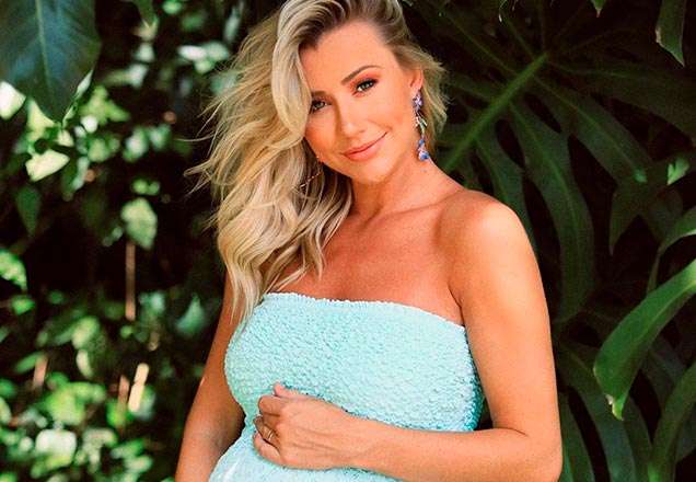 Apenas um mês depois de dar à luz, Ana Paula Siebert mostra barriga chapada e chama atenção de internautas