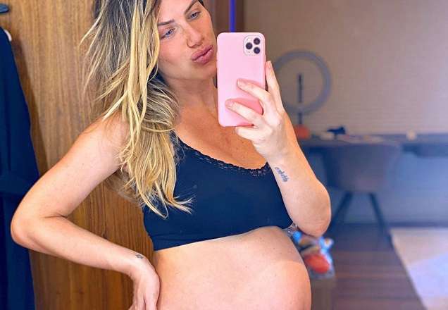 Giovanna Ewbank registra momento exato de contrações