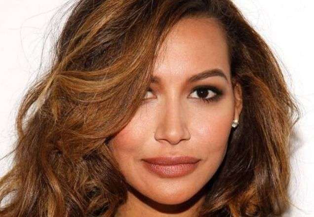 "Glee" presta homenagem à Naya Rivera no local do acidente