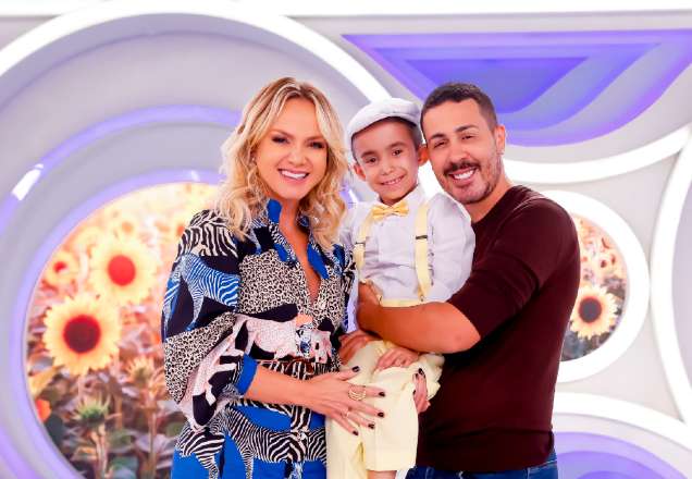 Carlinhos Maia surpreende seu fã Biel no Programa Eliana neste domingo