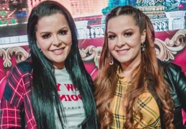 Maraisa, da dupla com Maiara, surge só de biquíni e arranca elogios