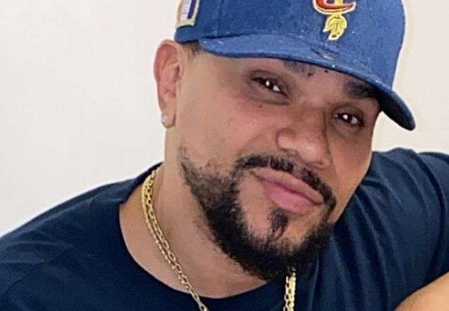 Naldo tem perfil hackeado com fotos eróticas e desabafa: "maldade"