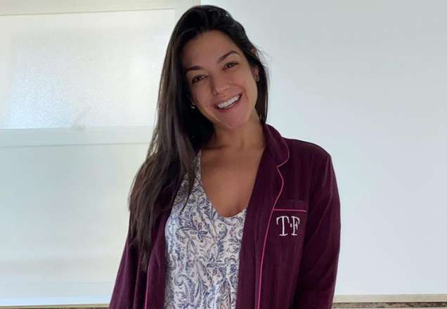 "Estamos nos esforçando", diz Thais Fersoza sobre entreter filhos na quarentena