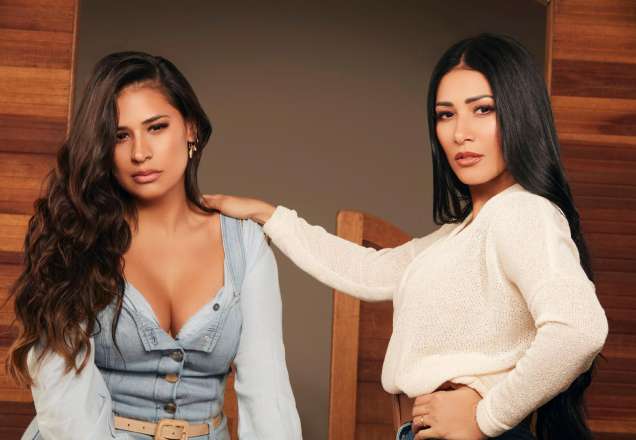 Simone e Simaria fazem meme com foto de infância para comemorar sucesso