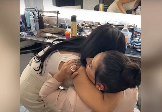 Simone divulga vídeo do momento em que revela gravidez para o marido e Simaria