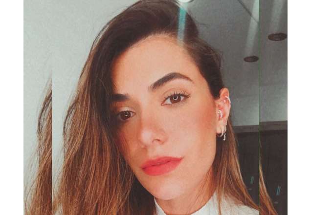 Look monocromático é a nova aposta de Jade Magalhães