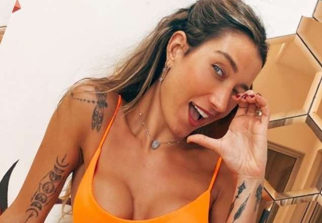 Gabriela Pugliesi mostra pose inusitada em ensaio romântico com o marido