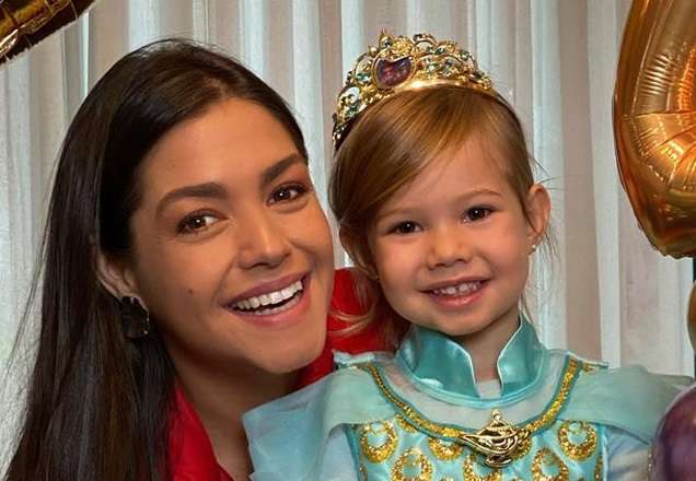 Thais Fersoza fala sobre festa de aniversário de Melinda: "Amo demais"
