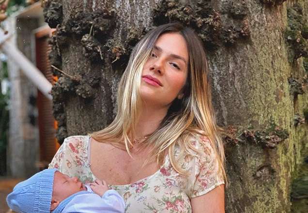 Giovanna Ewbank encanta ao mostrar Zyan fazendo biquinho em foto