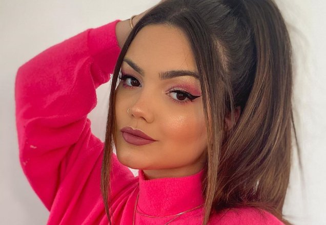 Suzanna Freitas desabafa sobre silicone aos 16 anos: "Me arrependo do tamanho"