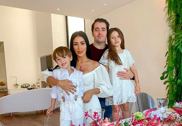 Simaria, da dupla com Simone, é diagnosticada com Covid-19