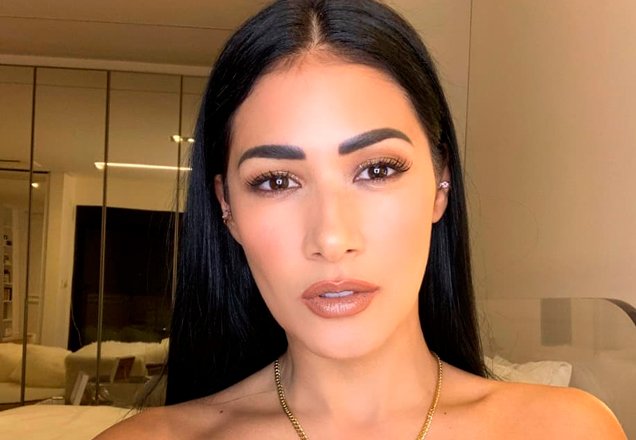 Simaria faz selfie com look de isolamento: "Prisão"