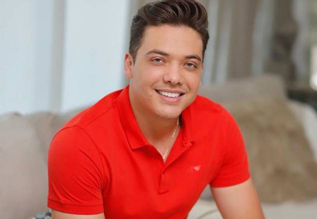 Após ser acusado de mentir, Wesley Safadão mostra exame de Covid-19