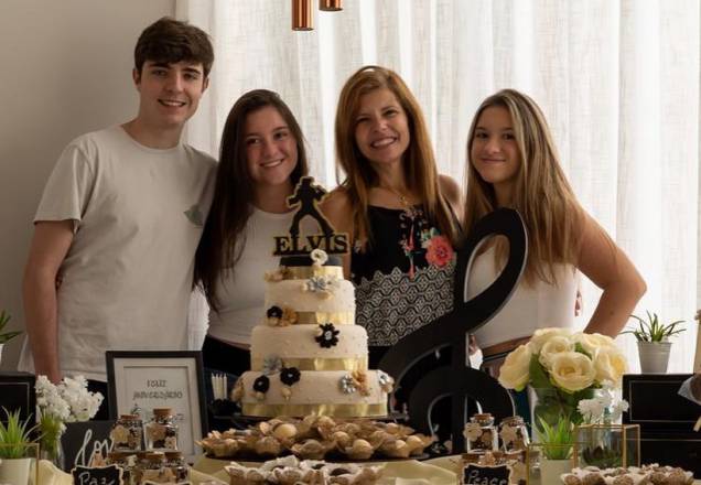 Filhos de Gugu comemoram aniversário de Rose Miriam: "Melhor mãe do mundo"
