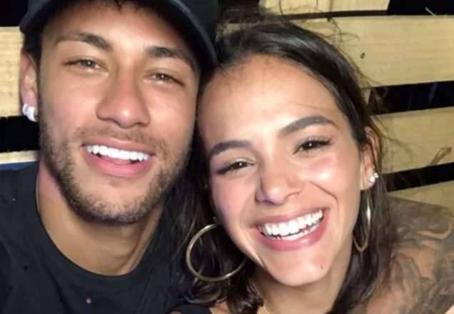 Curtida de Neymar em vídeo em que beija Bruna Marquezine leva fãs à loucura
