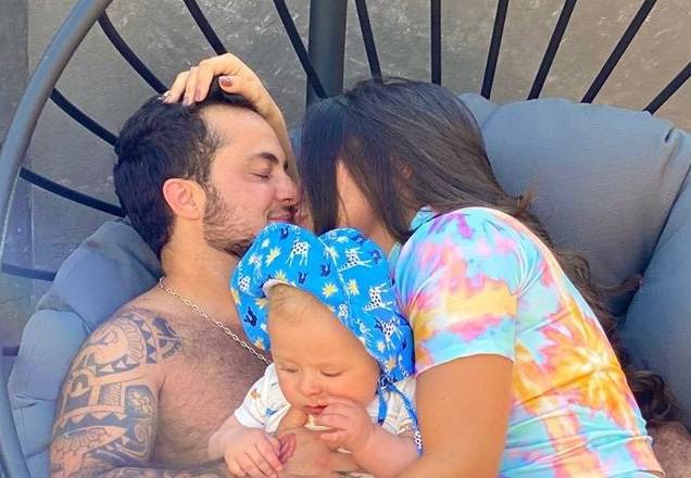 Esposa de Thammy Miranda surge belíssima em foto de família: "Celebrar"