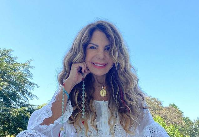 Aos 69 anos, Elba Ramalho é diagnosticada com Covid-19